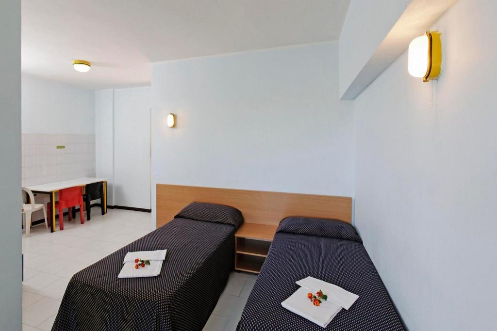 Hotel Villaggio Costa Ripa Rodi Garganico Room photo