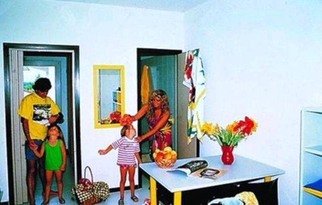 Hotel Villaggio Costa Ripa Rodi Garganico Room photo